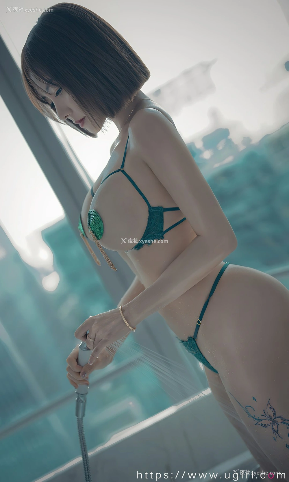 1P - [Ugirls尤果网]爱尤物专辑 No.2420 果儿Victoria 薄荷清酒
