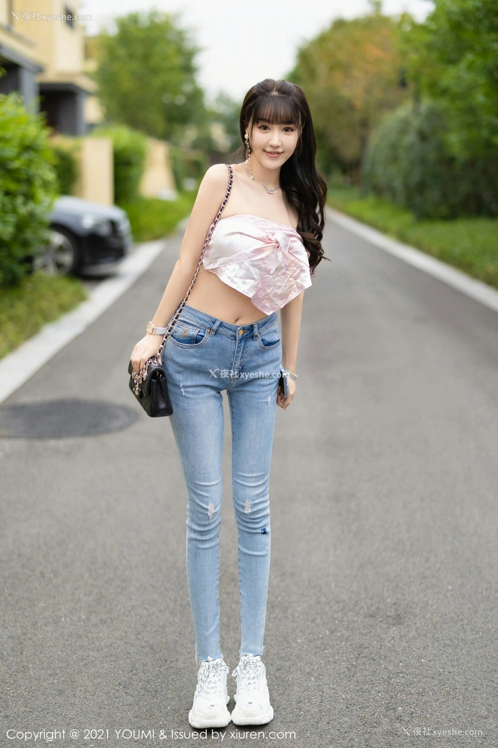 1P - [YOUMI尤蜜荟] VOL.725 朱可儿Flora 车内写真