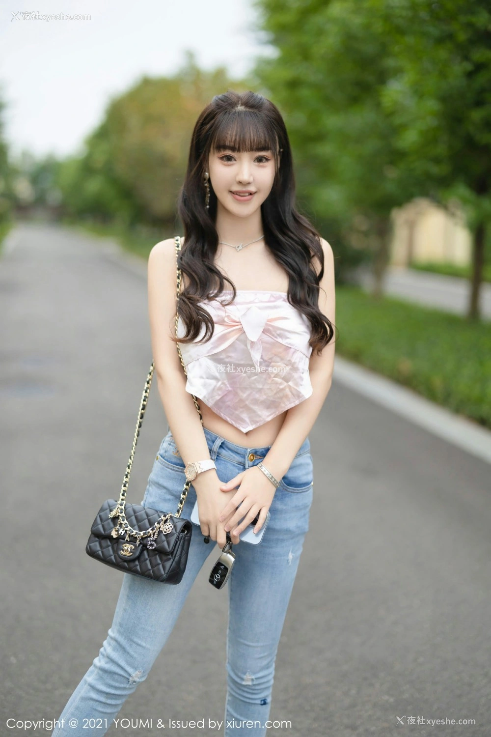 1P - [YOUMI尤蜜荟] VOL.725 朱可儿Flora 车内写真