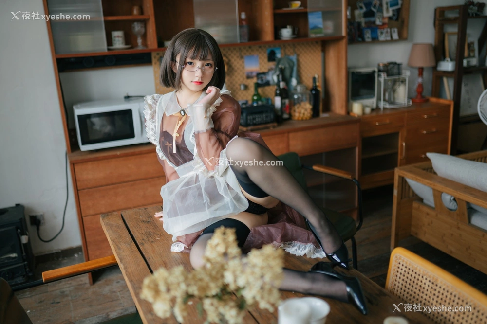 1P - 花铃 – 透明女仆