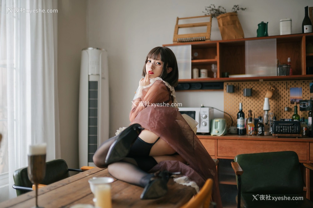1P - 花铃 – 透明女仆