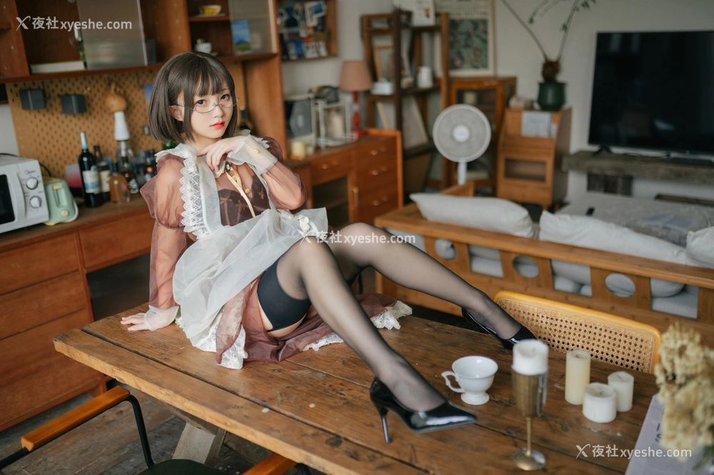 1P - 花铃 – 透明女仆