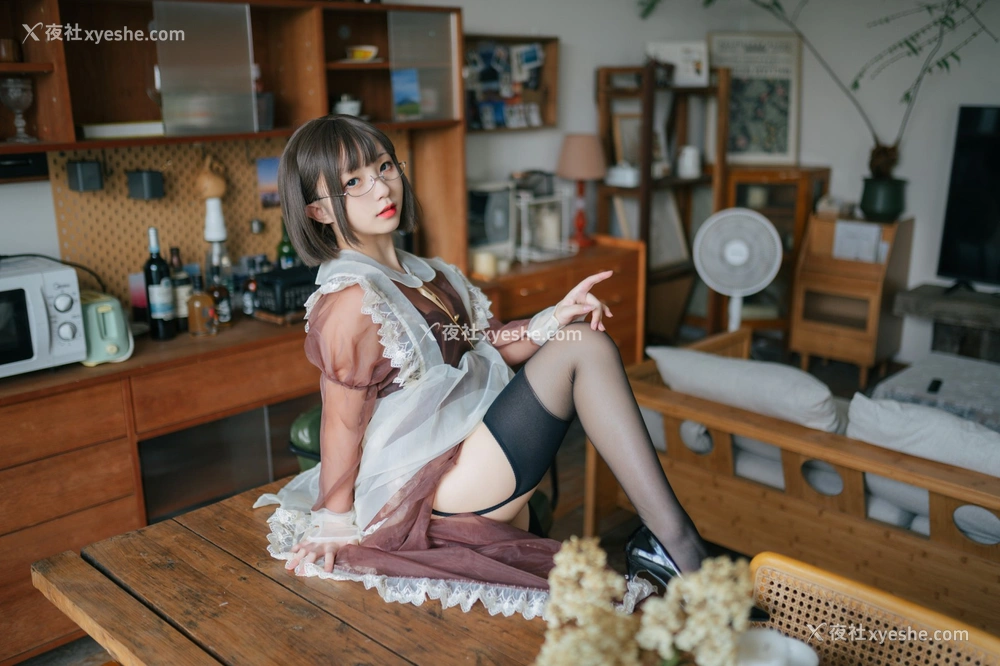 1P - 花铃 – 透明女仆