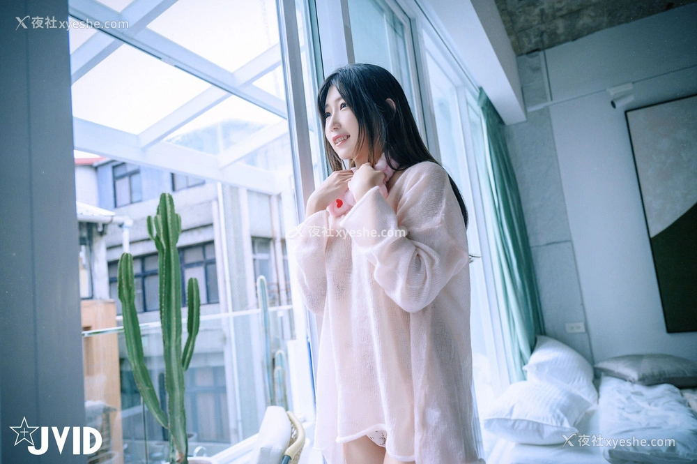 1P - 肉包《JVID 首次极品映入眼帘！》
