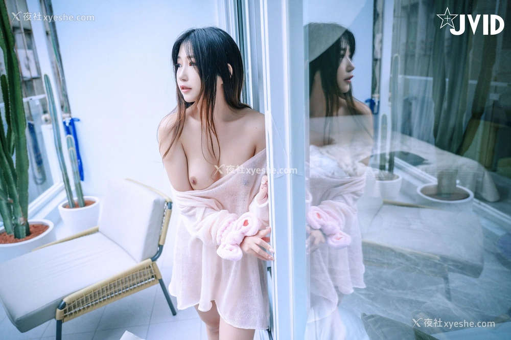 1P - 肉包《JVID 首次极品映入眼帘！》