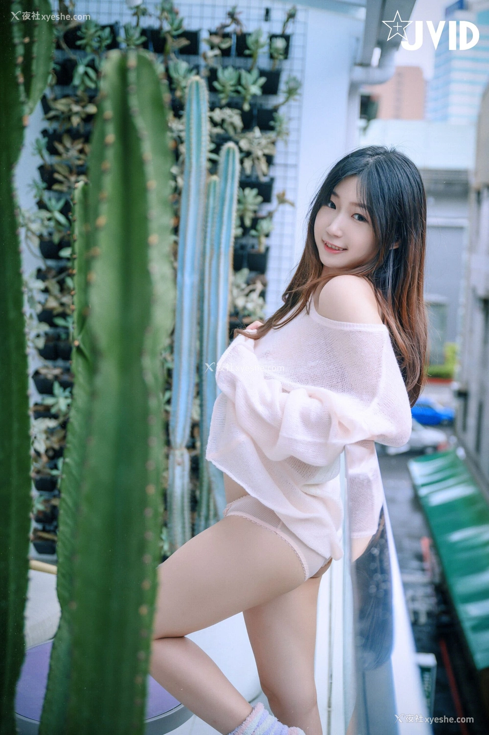 1P - 肉包《JVID 首次极品映入眼帘！》