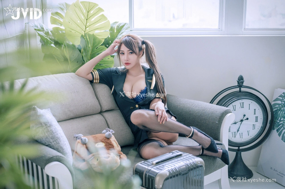 1P - 乐乐《空姐》
