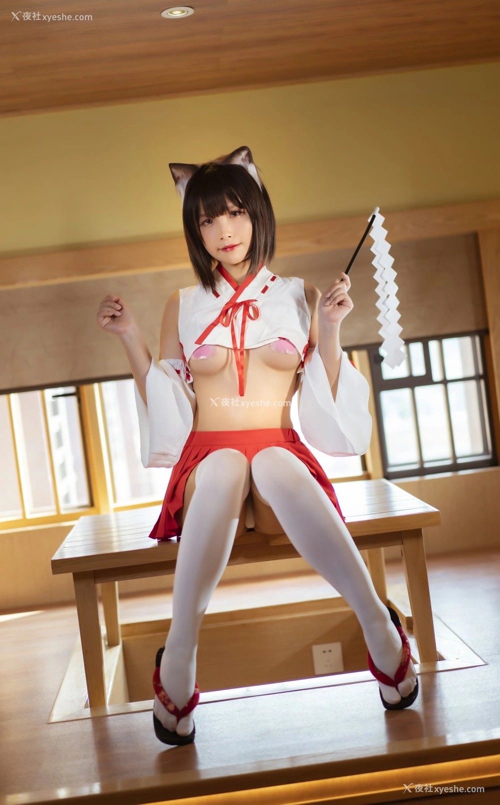 1P - Neko-薇薇 – 巫女