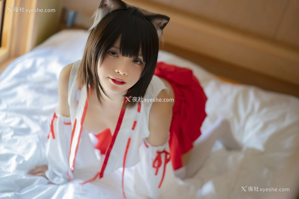 1P - Neko-薇薇 – 巫女