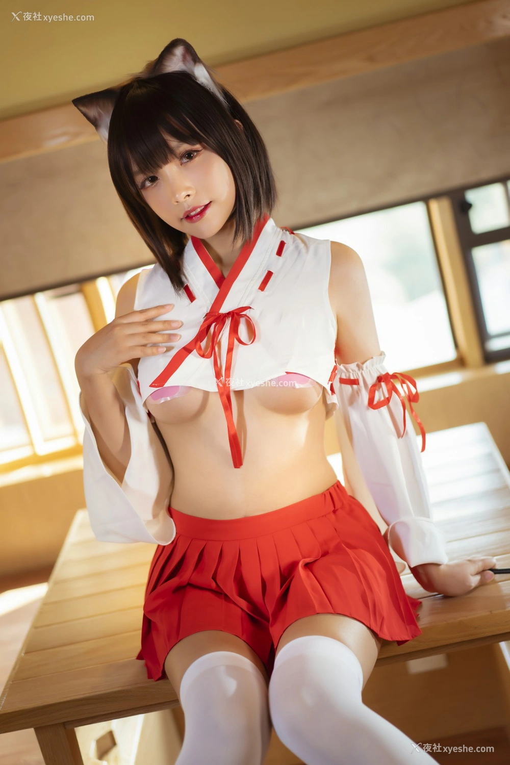1P - Neko-薇薇 – 巫女