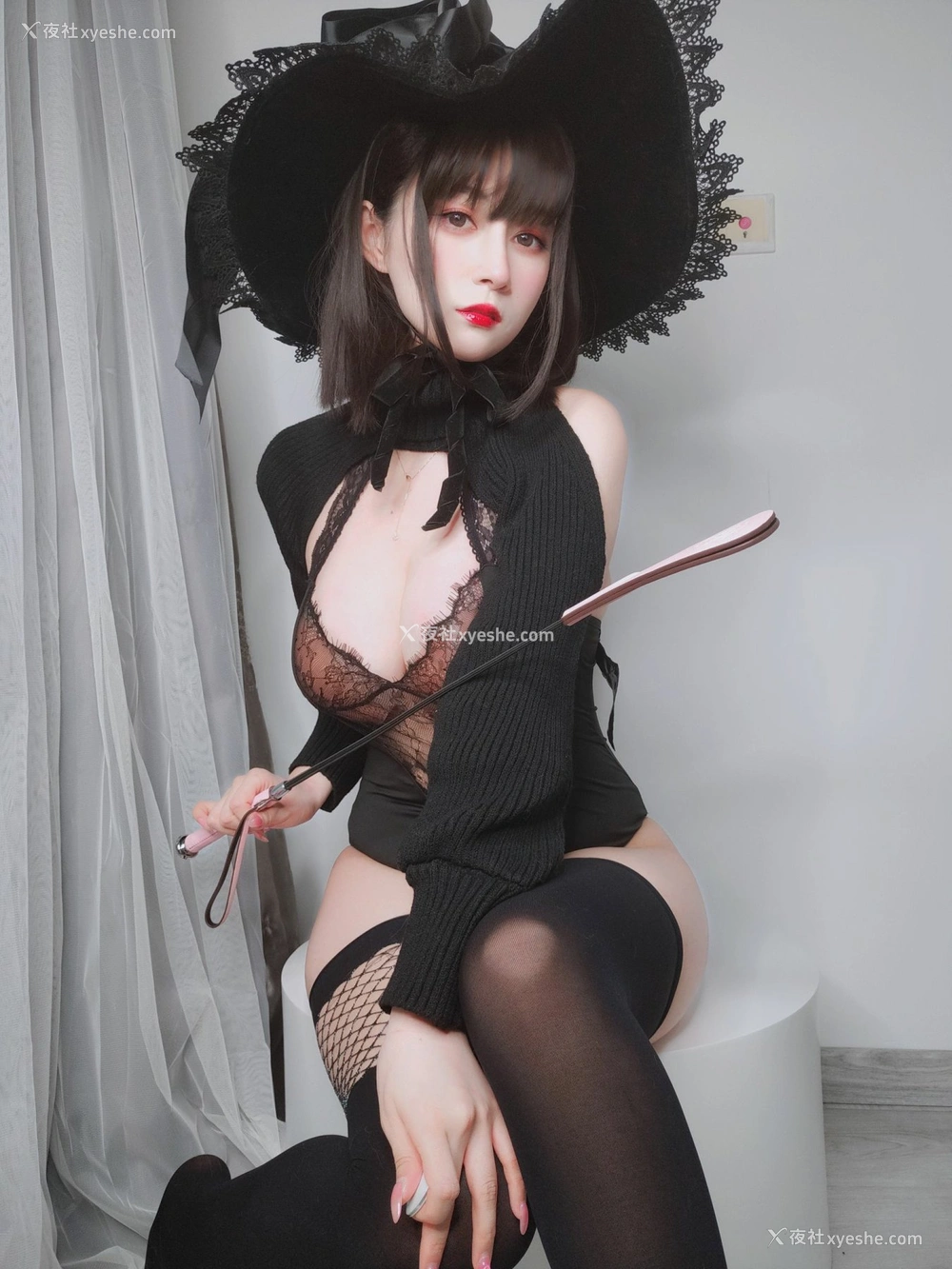 1P - Coser小姐姐白银 – 柴郡魔女