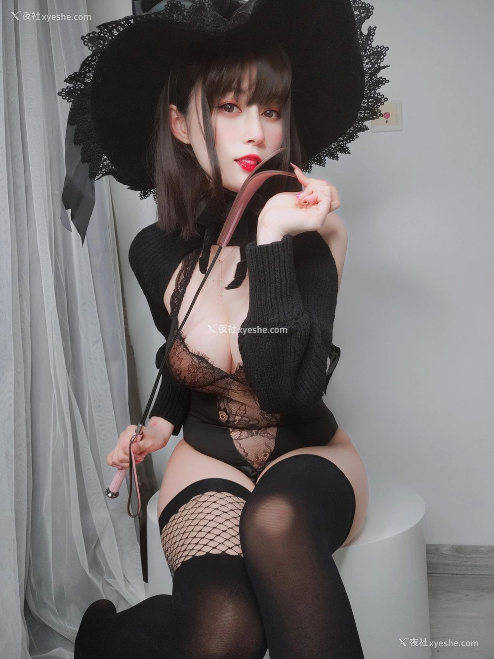 1P - Coser小姐姐白银 – 柴郡魔女
