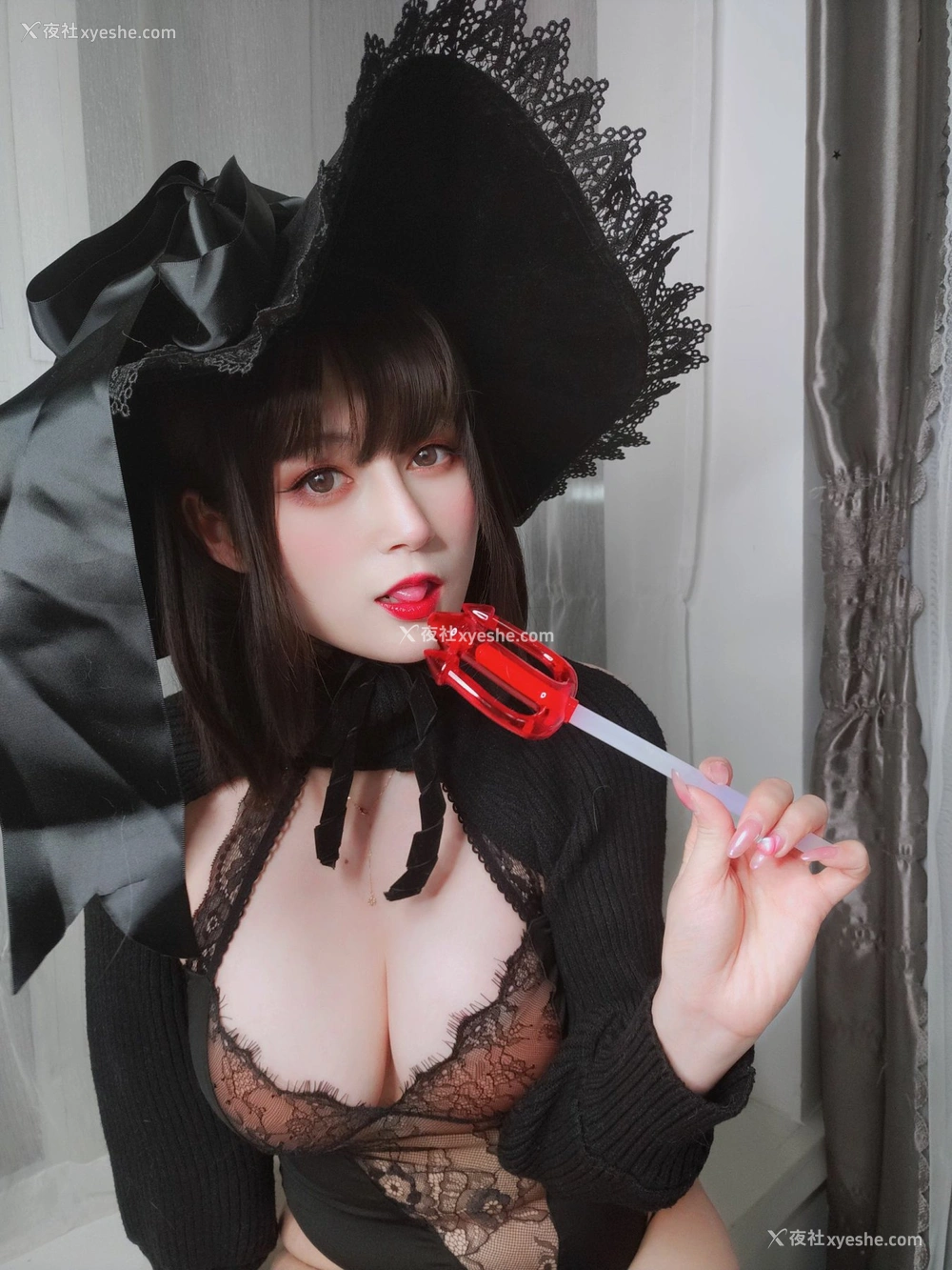 1P - Coser小姐姐白银 – 柴郡魔女