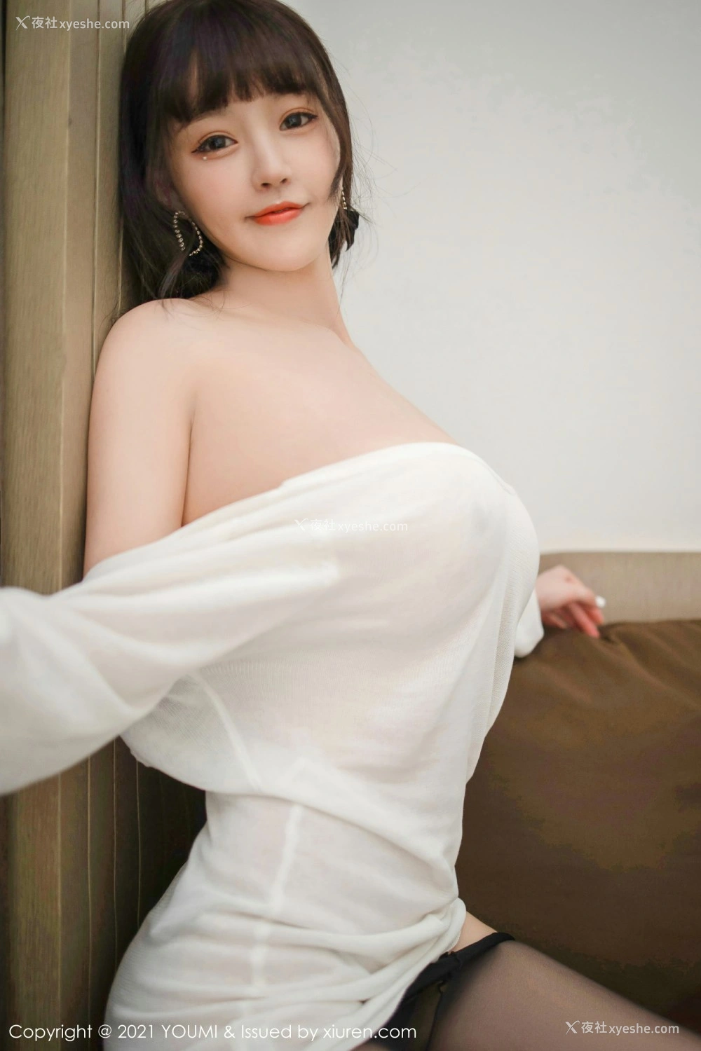 1P - [YOUMI尤蜜荟] VOL.680 朱可儿Flower