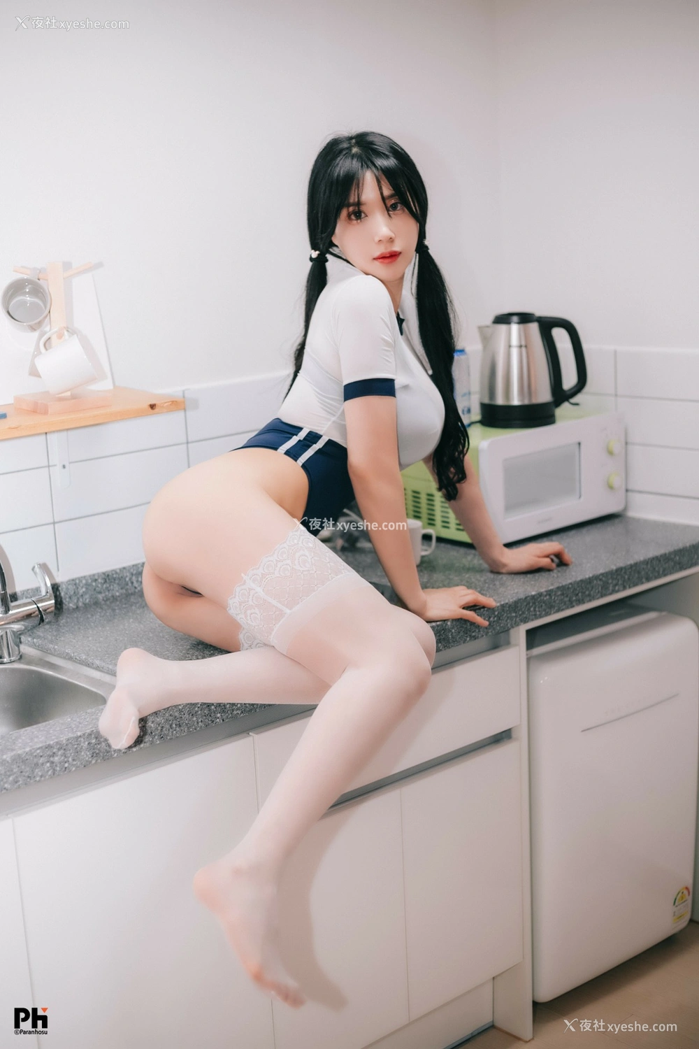 1P - Paranhosu – Sia – Photo Book Vol.2