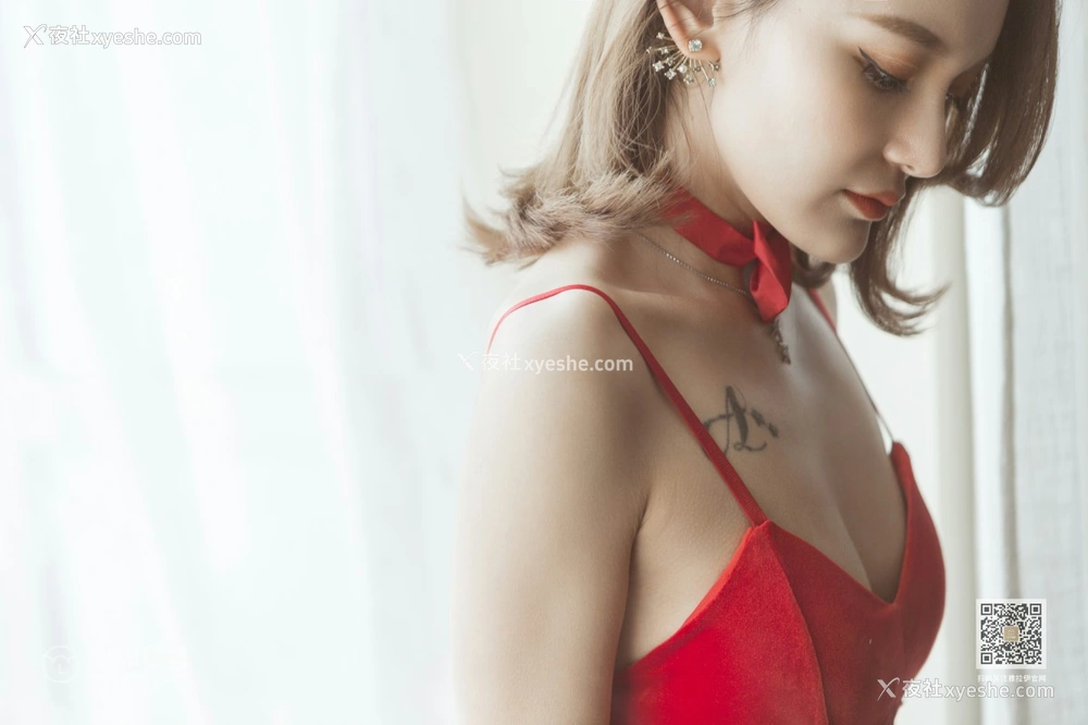 1P - [YALAYI雅拉伊] Y566 刘子炀 小红兔