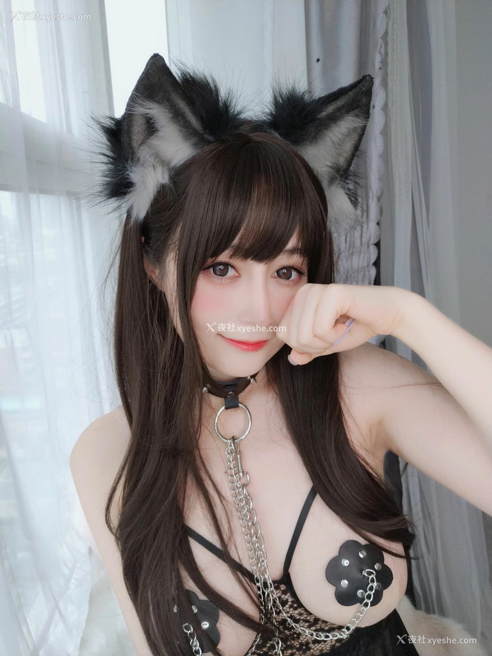 1P - Coser小姐姐白银 – 可愛い犬