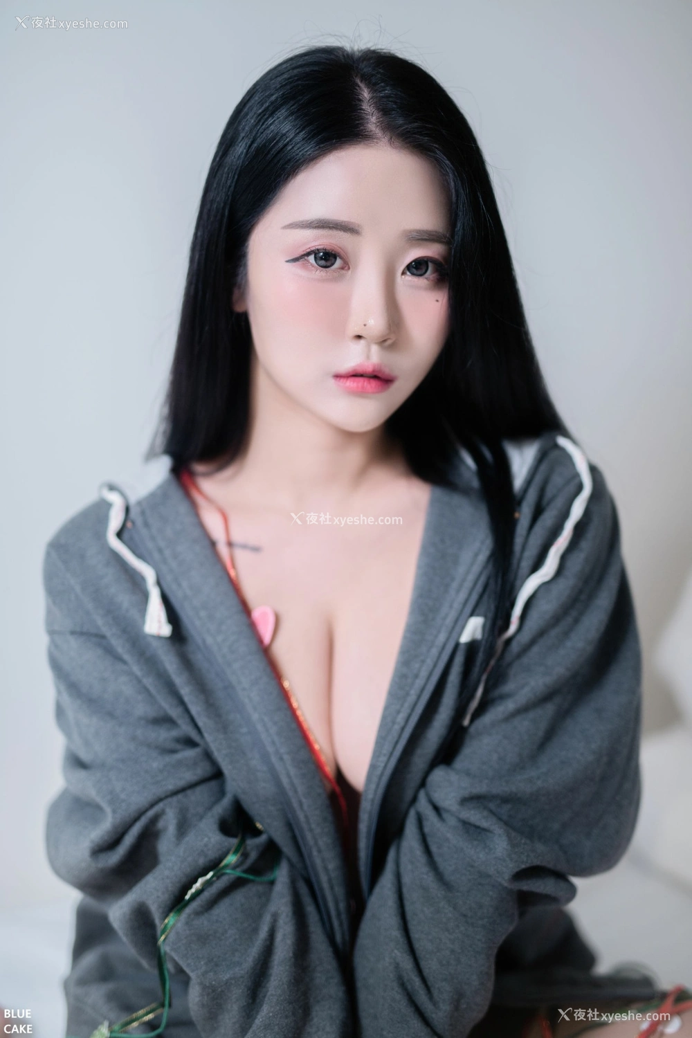 1P - [BLUECAKE] Bomi – Christmas with my Lover