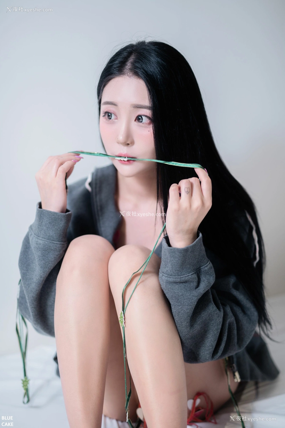 1P - [BLUECAKE] Bomi – Christmas with my Lover