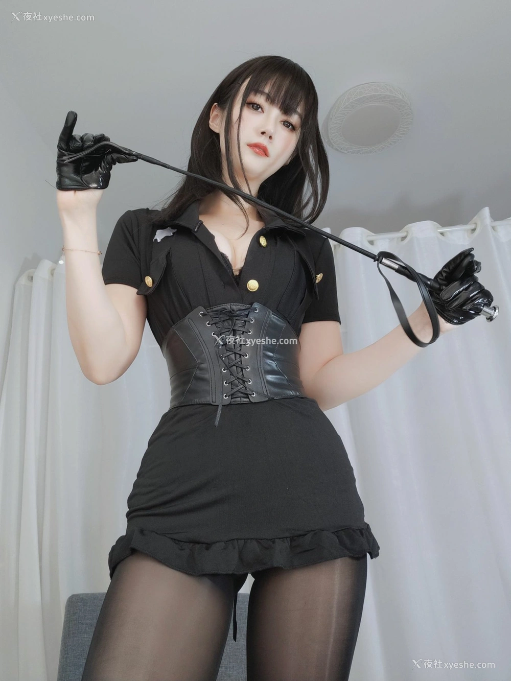 1P - Coser小姐姐白银 – 抖S姐姐