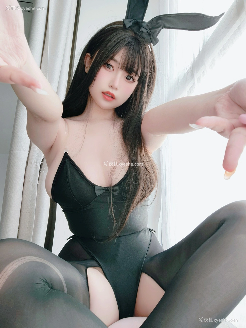 1P - 女主K – 黑丝兔女郎