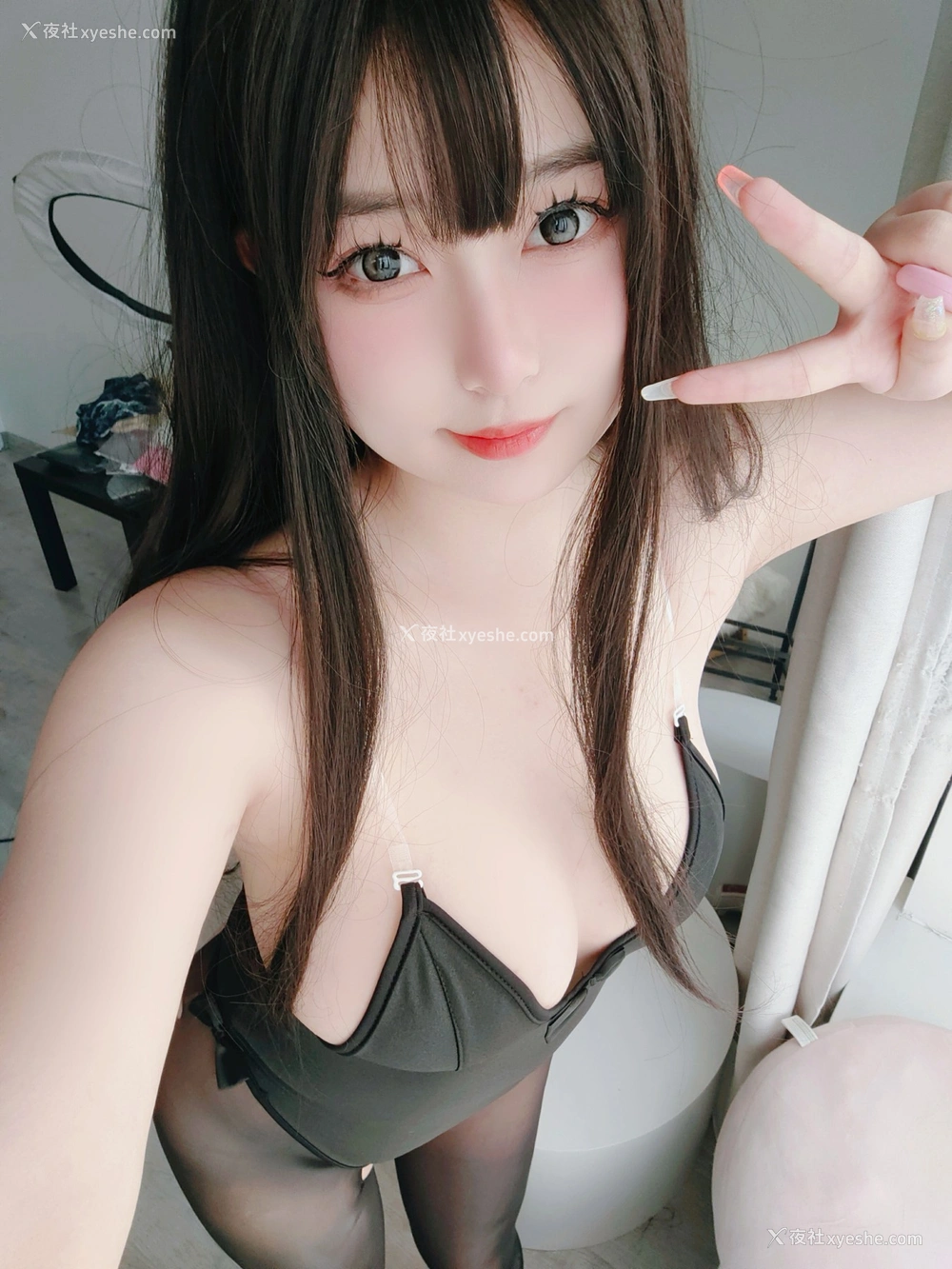 1P - 女主K – 黑丝兔女郎