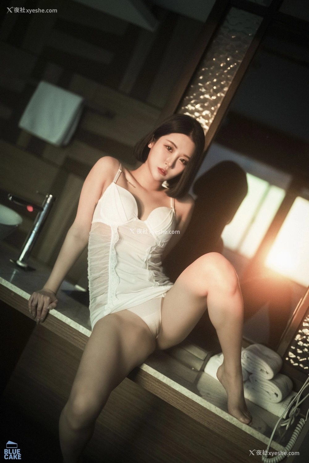1P - [BLUECAKE] Bomi – Secret