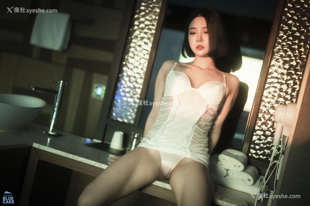 1P - [BLUECAKE] Bomi – Secret