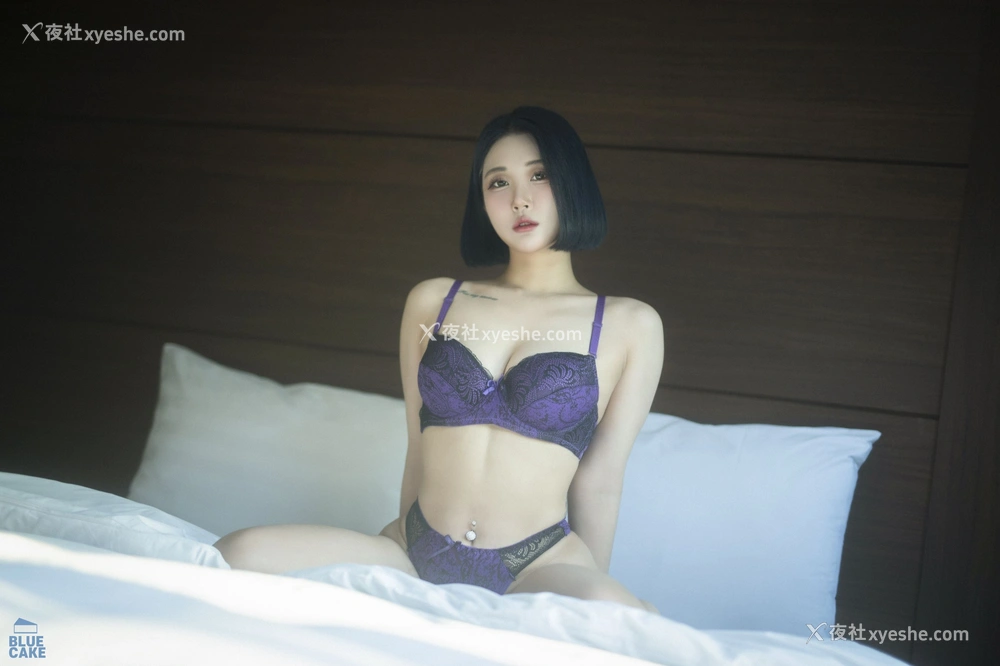 1P - [BLUECAKE] Bomi – Secret