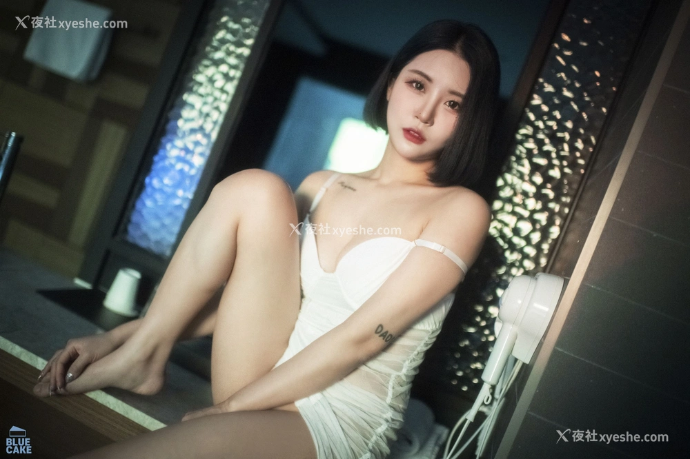 1P - [BLUECAKE] Bomi – Secret