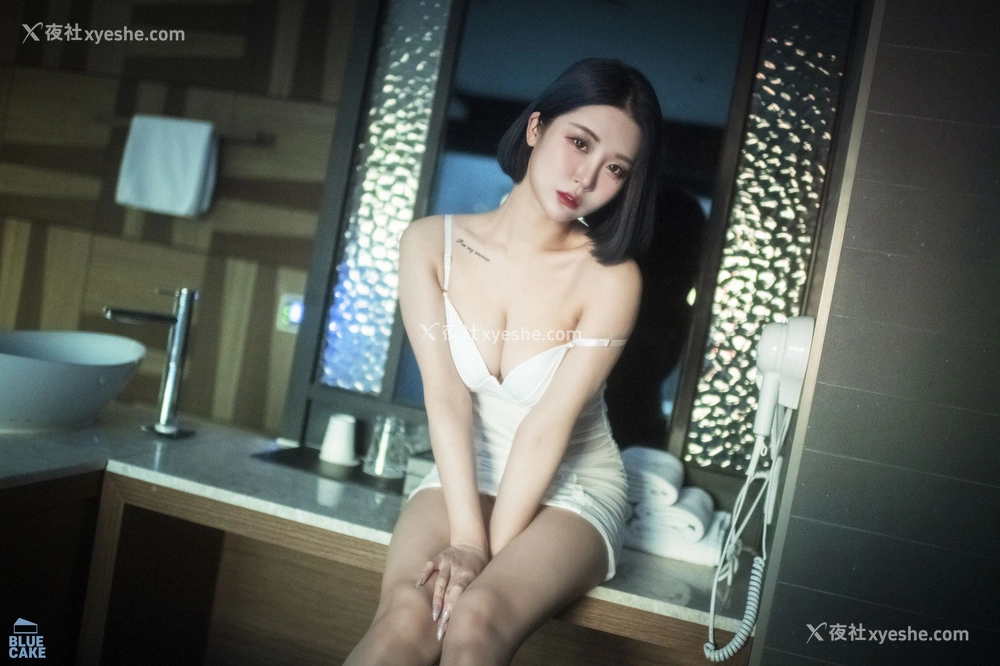 1P - [BLUECAKE] Bomi – Secret