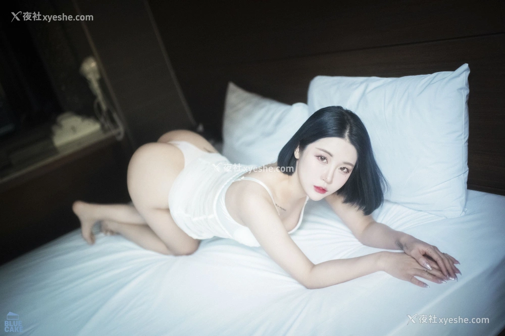 1P - [BLUECAKE] Bomi – Secret