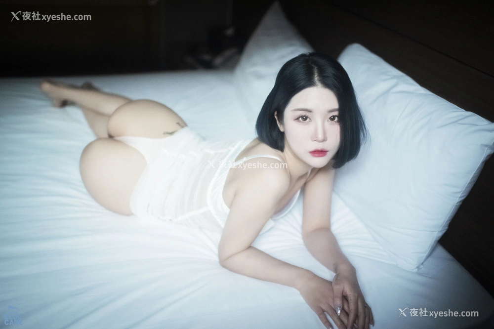 1P - [BLUECAKE] Bomi – Secret