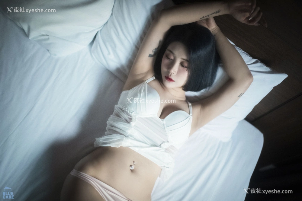 1P - [BLUECAKE] Bomi – Secret