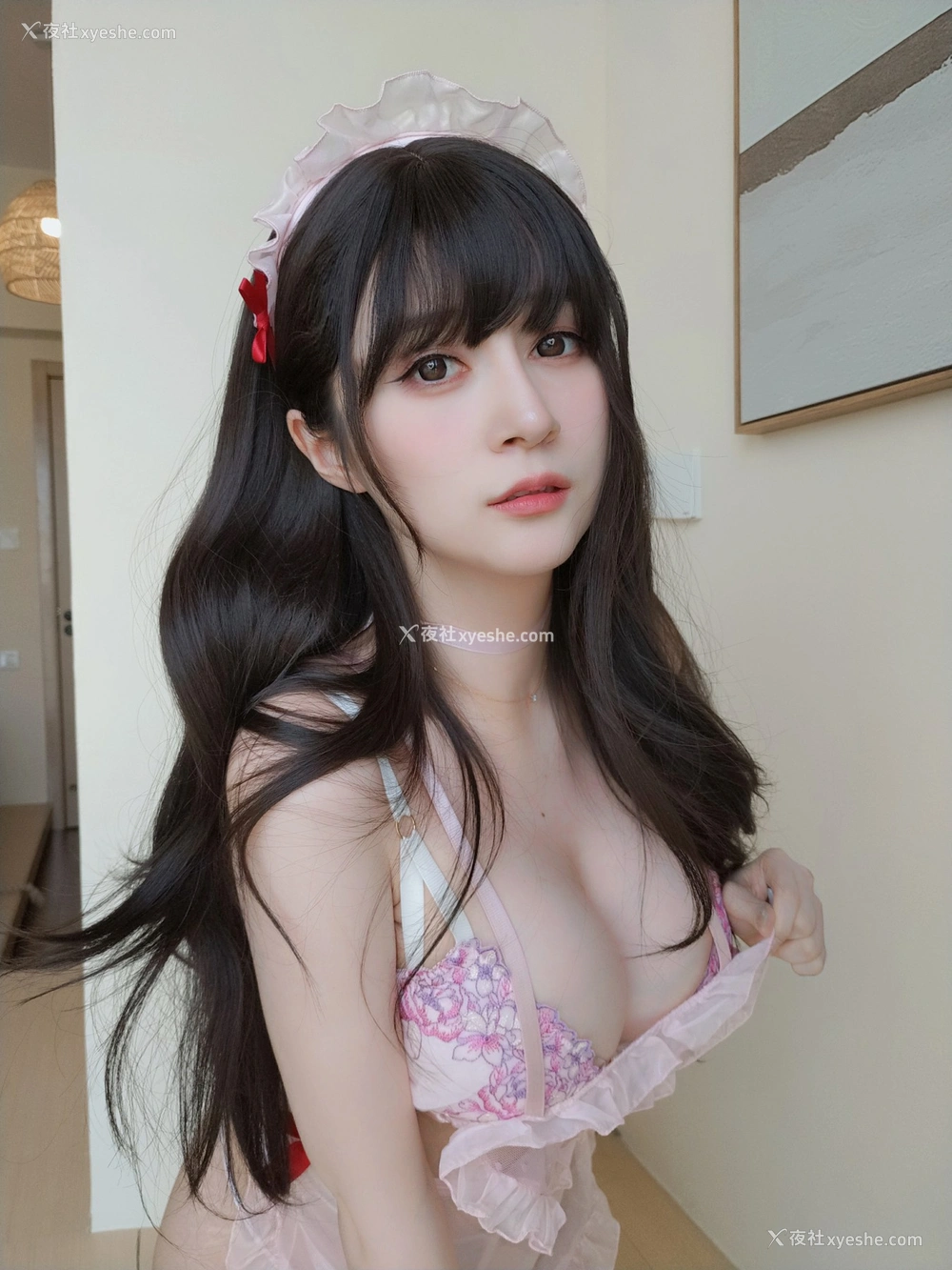 1P - 白银81 – 裸体围裙