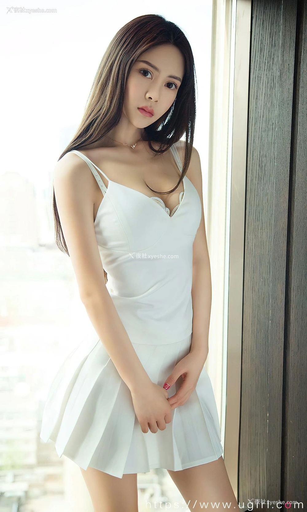 1P - [Ugirls尤果网]爱尤物 No.2493 金佳佳 窈窕仙女