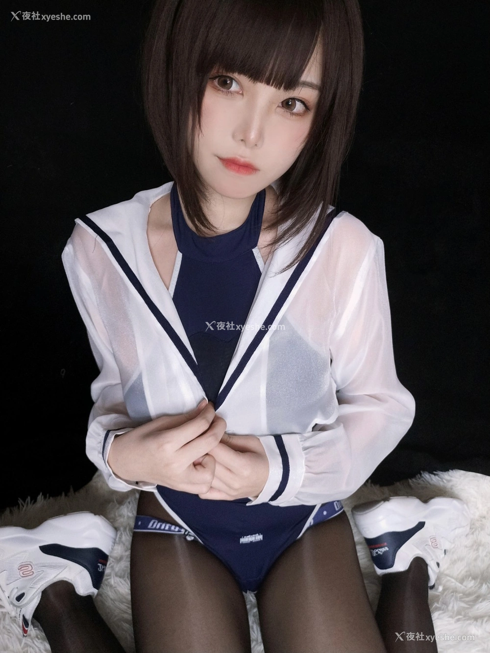 1P - 蜜汁猫裘 – 水着