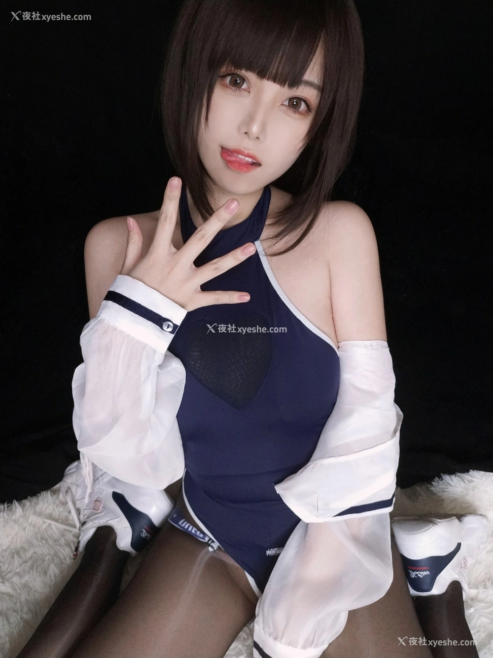 1P - 蜜汁猫裘 – 水着