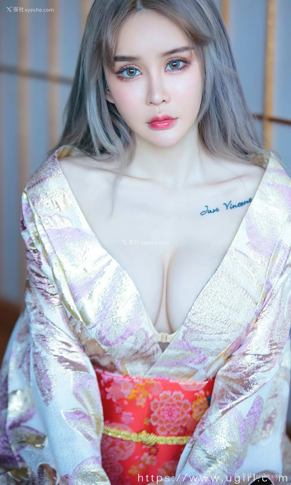 1P - [Ugirls尤果网]爱尤物专辑 No.2441 青树 枫最红时