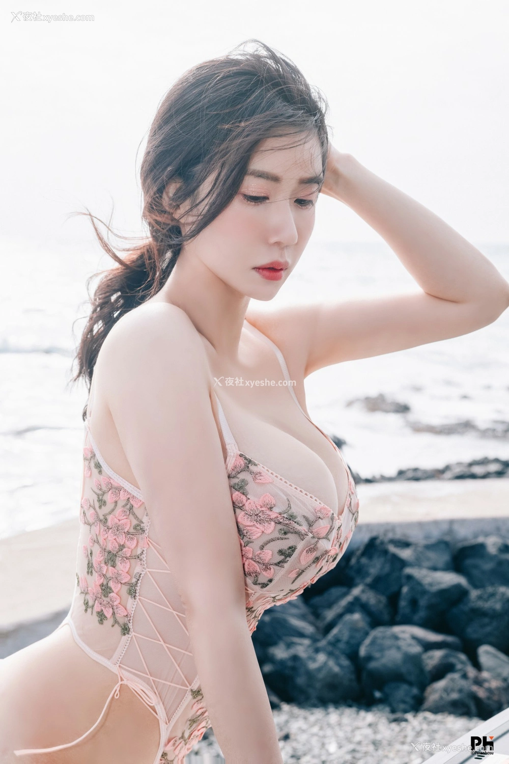 1P - Paranhosu – Sia – Photo Book Vol.8 – Sunshine