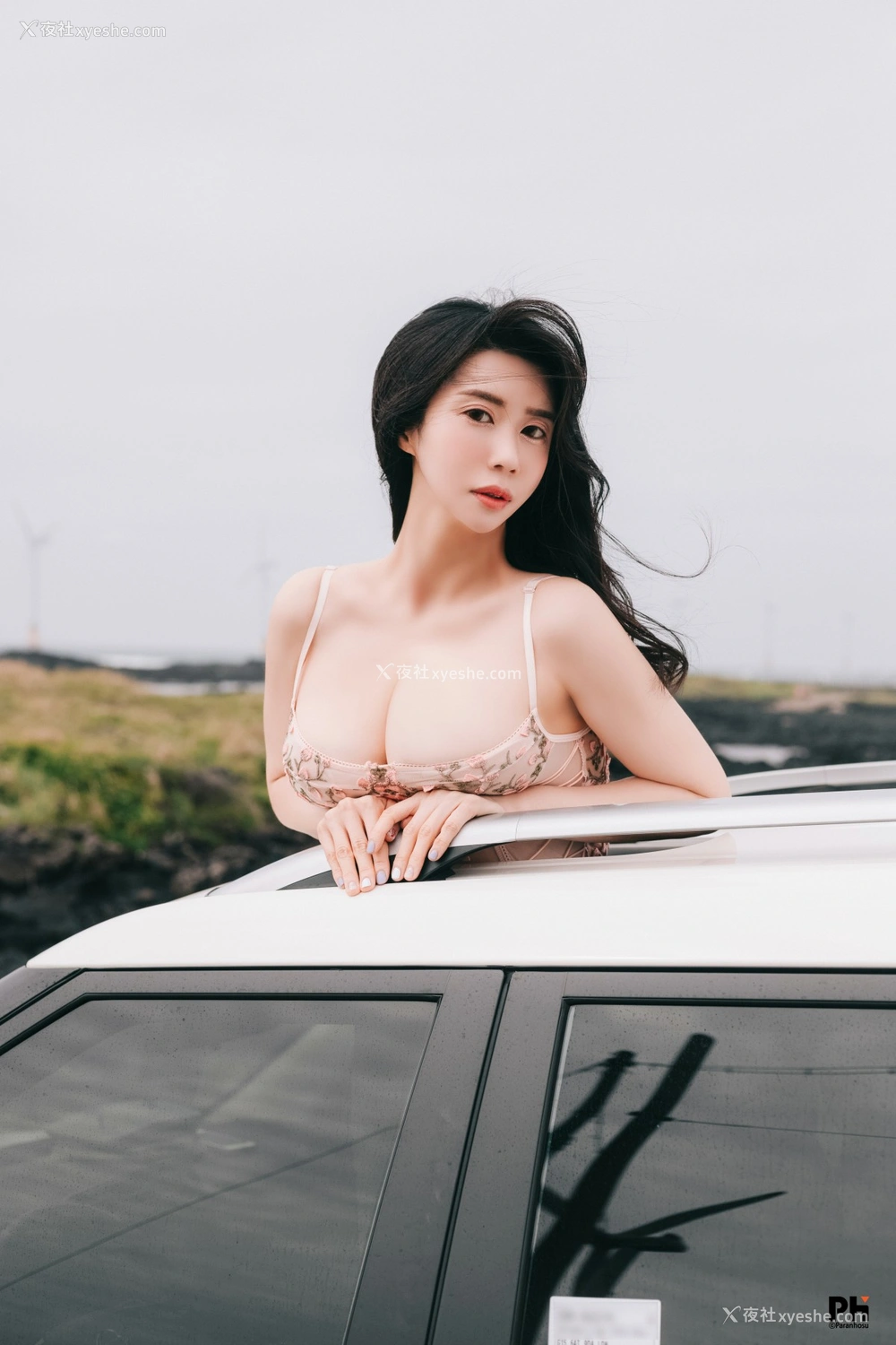 1P - Paranhosu – Sia – Photo Book Vol.8 – Sunshine