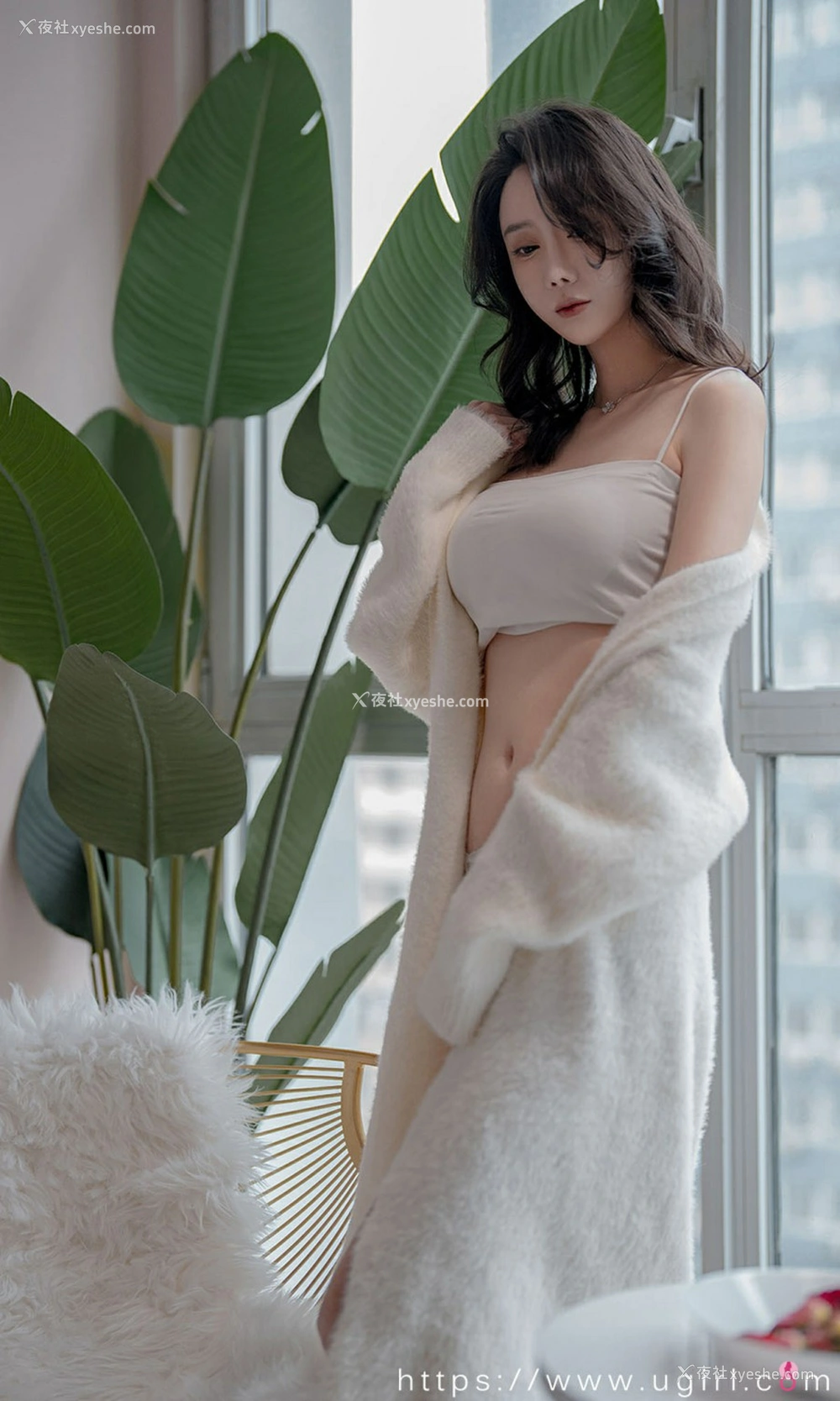 1P - [Ugirls尤果网]爱尤物专辑 No.2321 欣发 初味