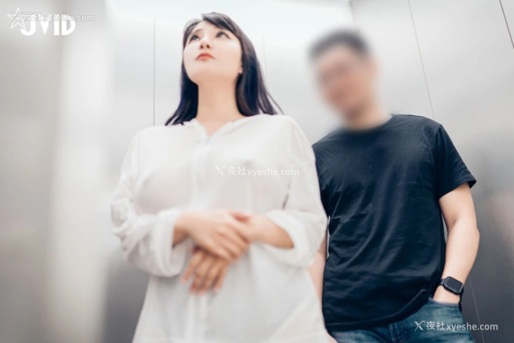 1P - 乐乐《电梯紧急停止 绝顶高潮》