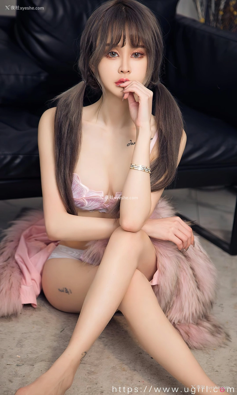 1P - [Ugirls尤果网]爱尤物专辑 No.2457 青树 甜蜜暴击