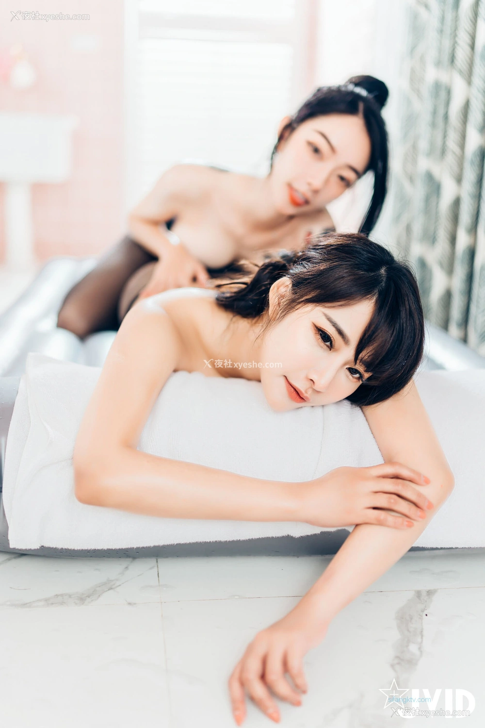 1P - 乐乐&飘飘《上司新人下属 无内黑丝终极奥义》