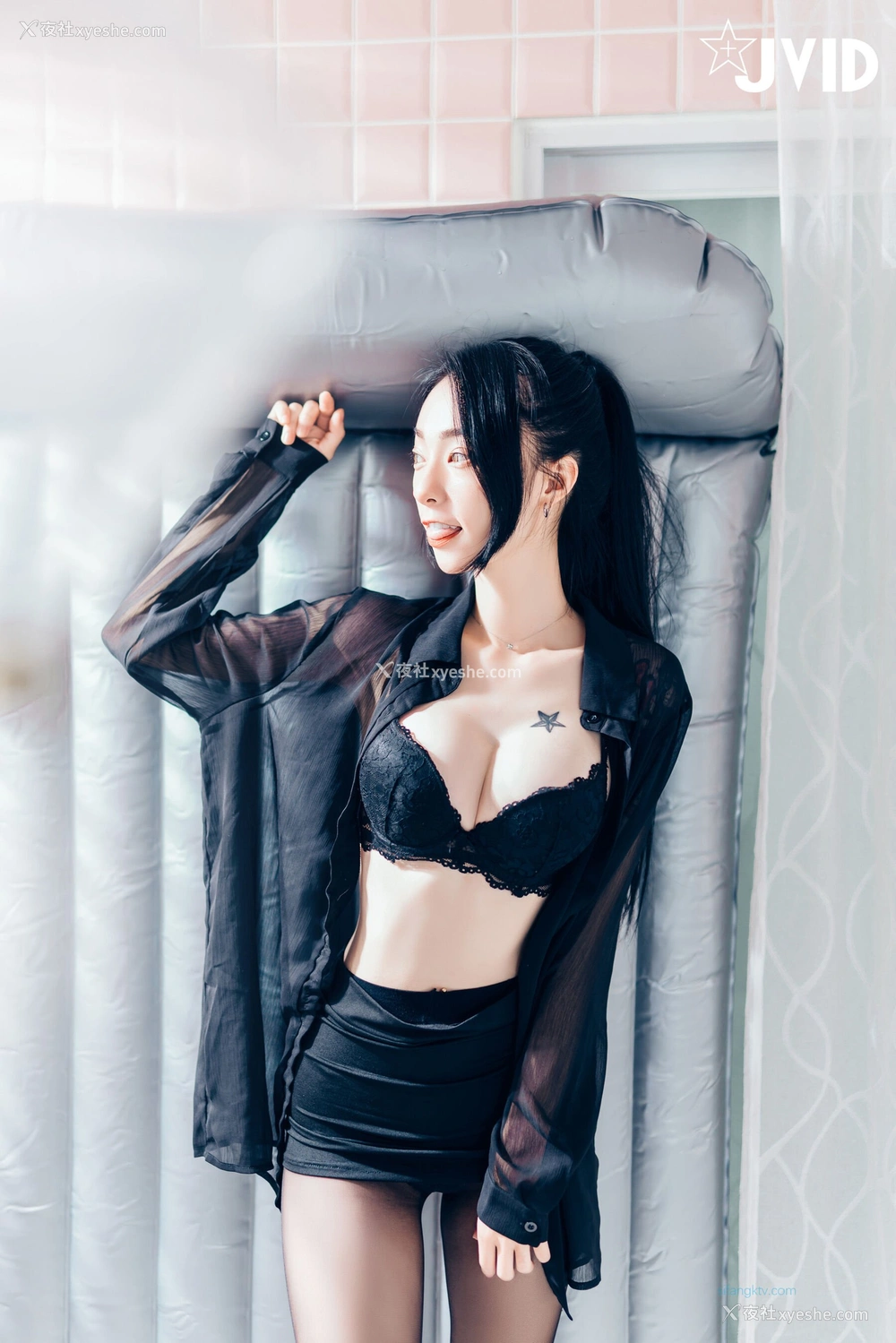 1P - 乐乐&飘飘《上司新人下属 无内黑丝终极奥义》