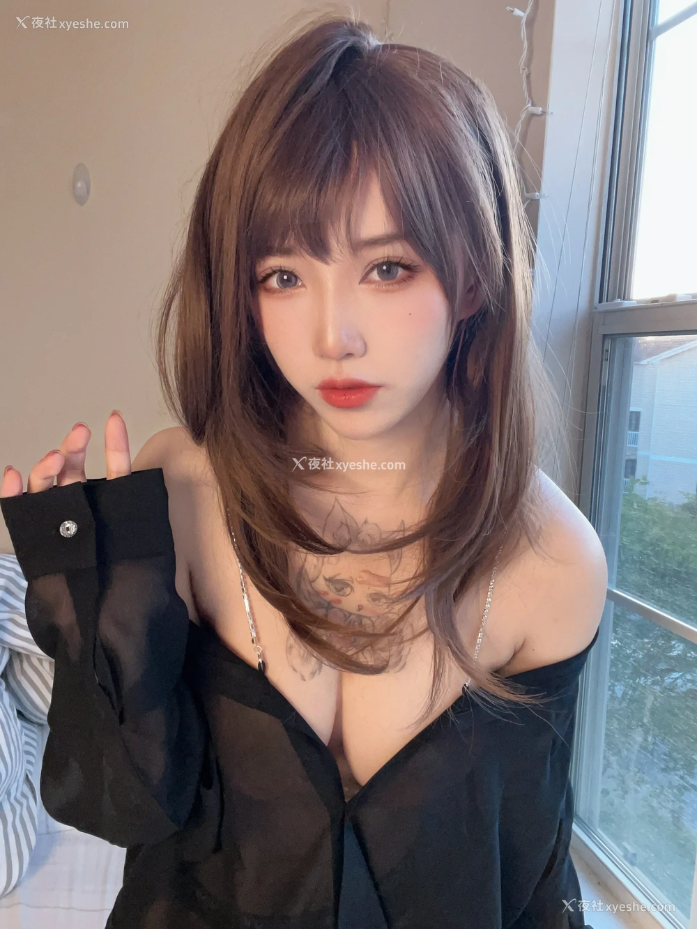 1P - 狐洛洛子 – 居家女友