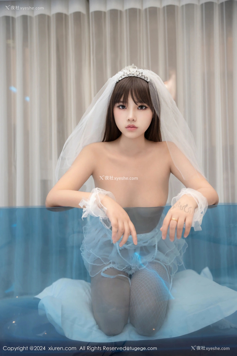1P - 姚若兮vay