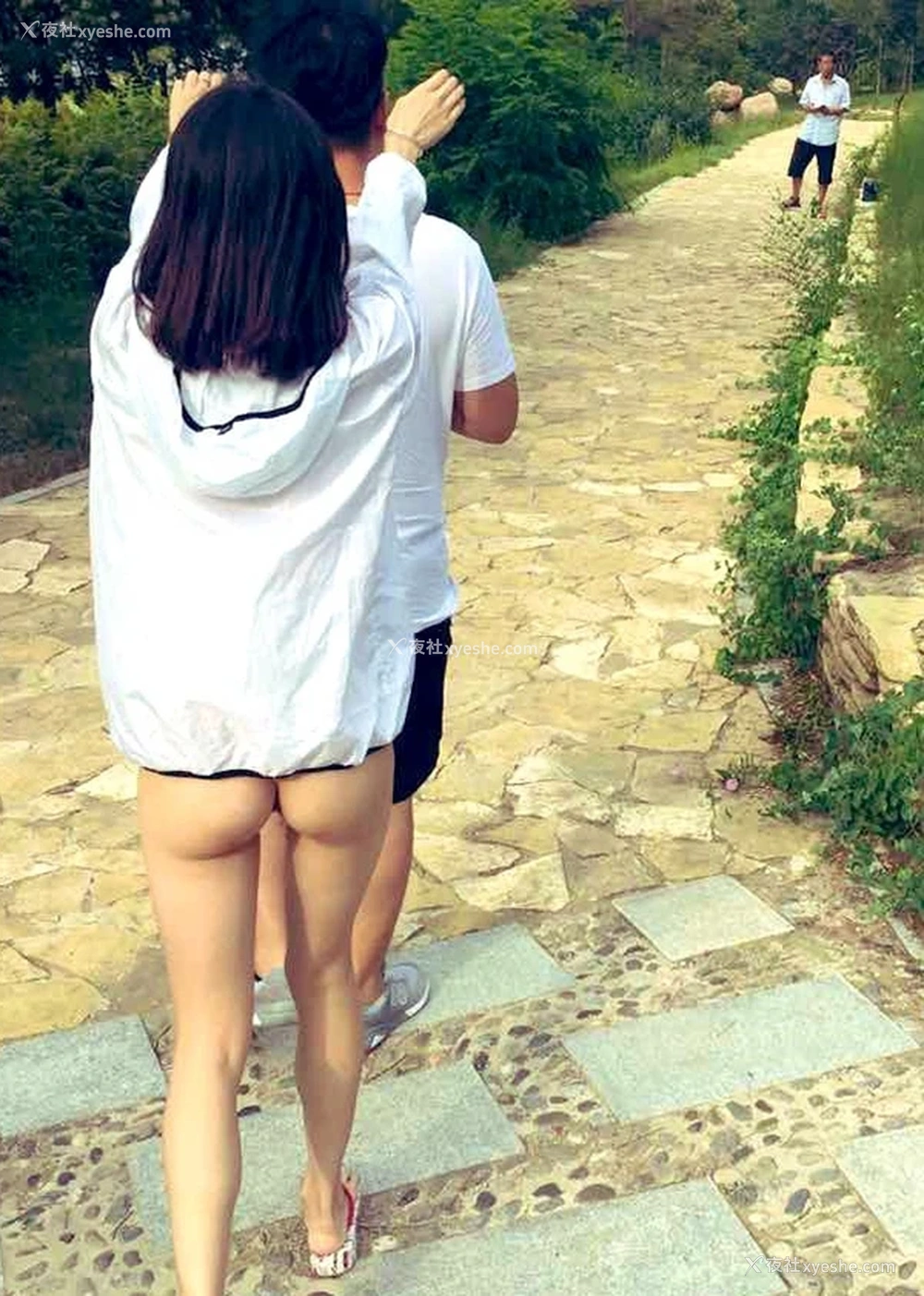 1P - 露出系少妇@zlovethree 尺度私拍视图合集3