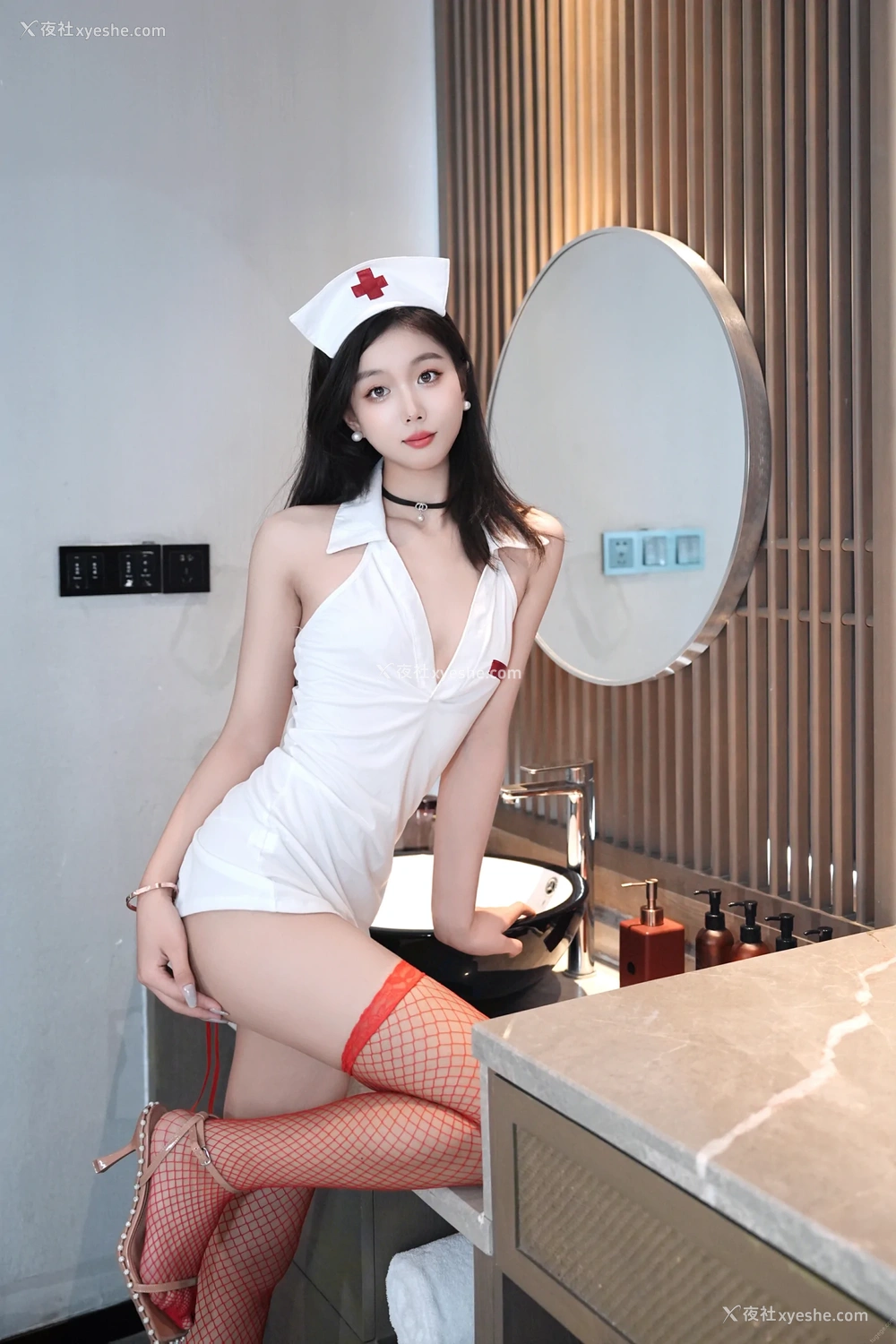 1P - xiuren秀人网福利江念鱼大尺度内部私房护士制服